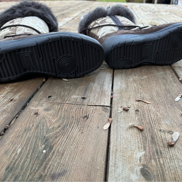 Coach Laurilyn Brown Monogramed Rabbit Fur Lined Winter Boots Size 6 - Picture 8 of 16